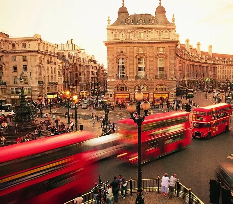 Đại lộ Piccadilly Circus: Giao lộ thế giới tại London