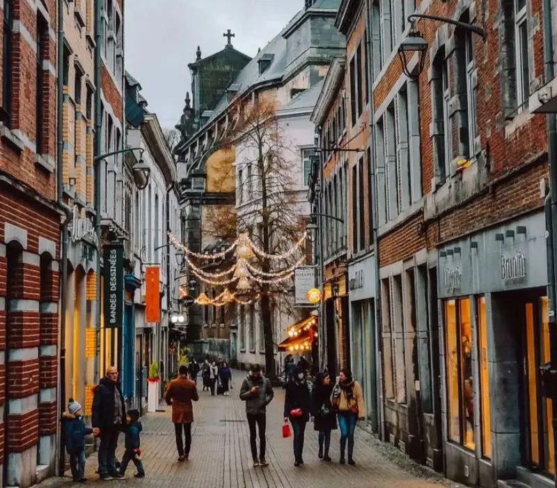 Dạo bước ở thành phố Namur: Viên ngọc vùng Wallonia nước Bỉ
