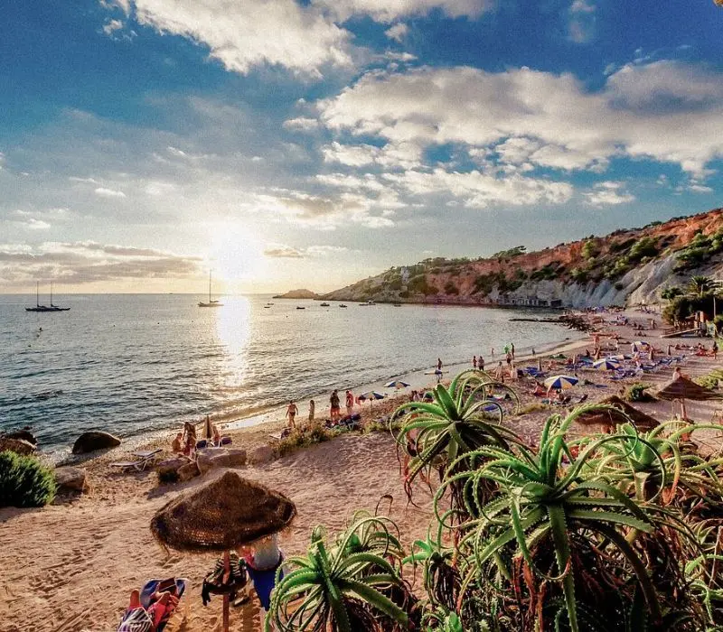 Ibiza, Tây Ban Nha: Hòn đảo của hai sắc thái bình yên mà sống động