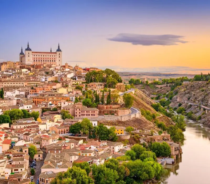 Khám phá phố cổ Toledo xinh đẹp hơn 2000 năm tuổi