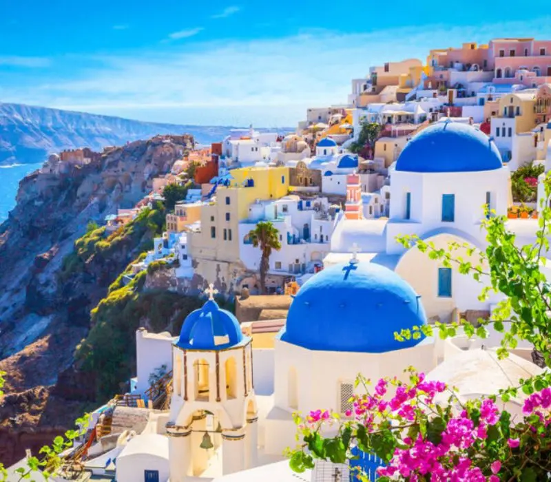 Oia Santorini thiên đường cổ tích bên bờ biển xanh Aegean