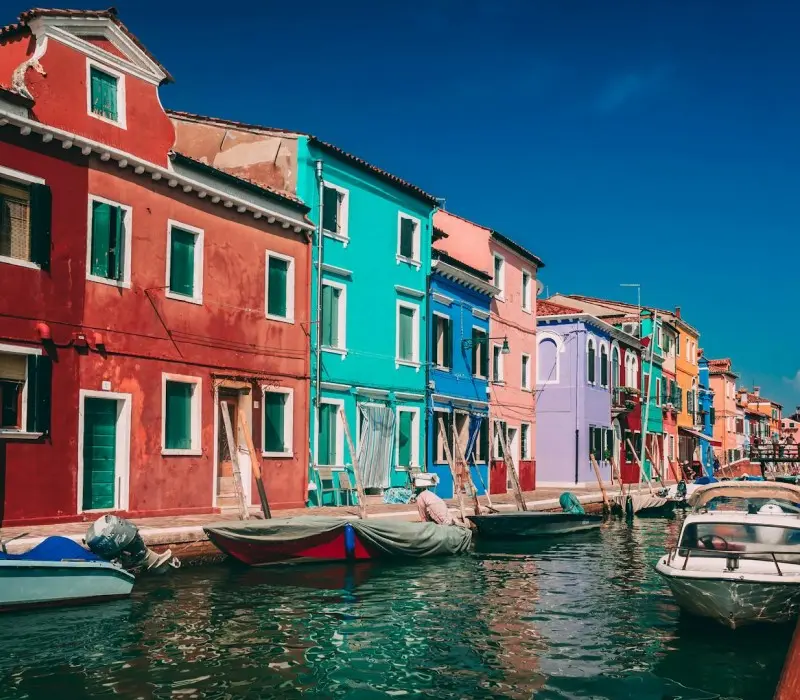 Rực rỡ đảo xanh Burano, thiên đường du lịch cực gần Venice