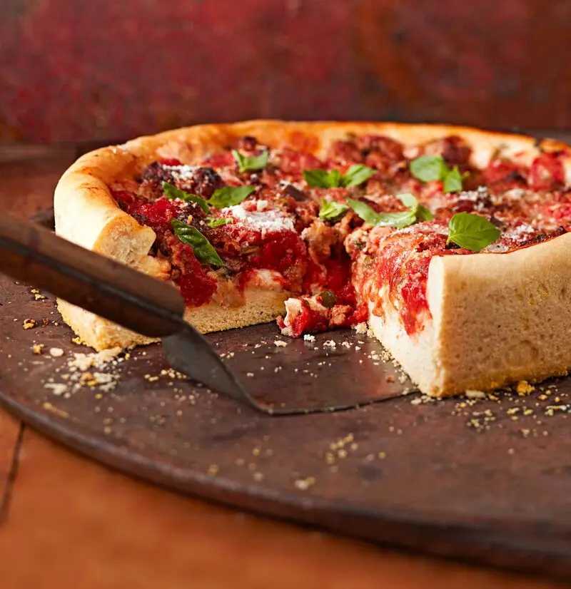 Pizza Chicago: D&ograve;ng Deep Dish độc đ&aacute;o mang lại định nghĩa mới 6