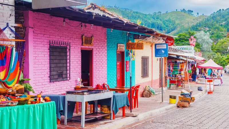 Chi&ecirc;m ngưỡng Honduras vi&ecirc;n ngọc b&iacute;ch th&ocirc; của Trung Mỹ 4