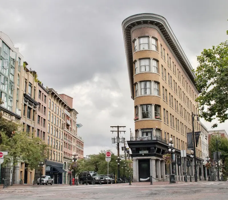 Gastown, điểm đến lịch sử v&agrave; hiện đại tại Vancouver 7
