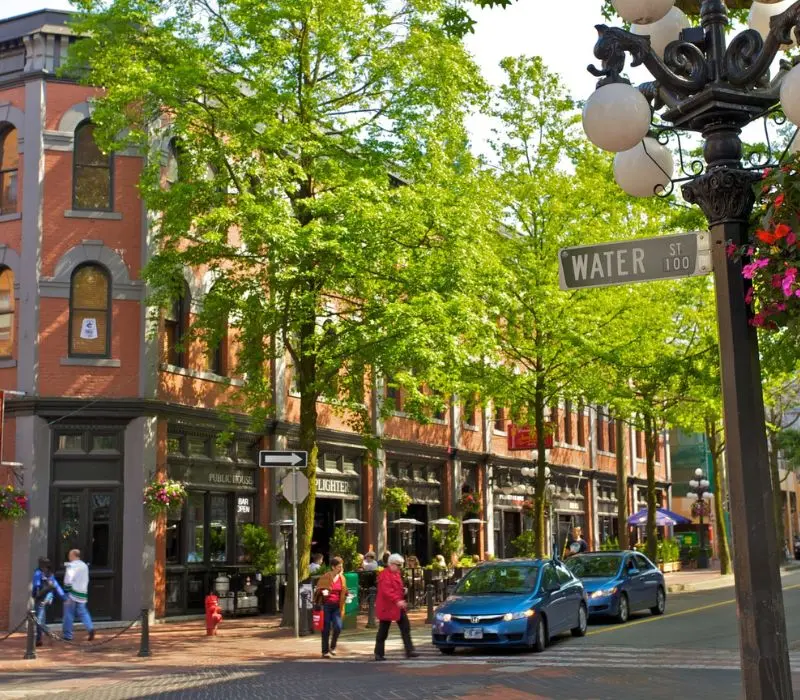 Gastown, điểm đến lịch sử v&agrave; hiện đại tại Vancouver 3