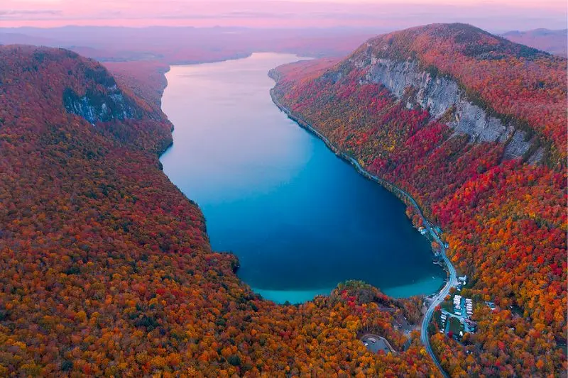 Kh&aacute;m ph&aacute; tiểu bang Vermont y&ecirc;n b&igrave;nh, thơ mộng của Mỹ 10