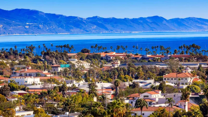 Một ng&agrave;y kh&aacute;m ph&aacute; th&agrave;nh phố Santa Barbara c&oacute; g&igrave; th&uacute; vị 2