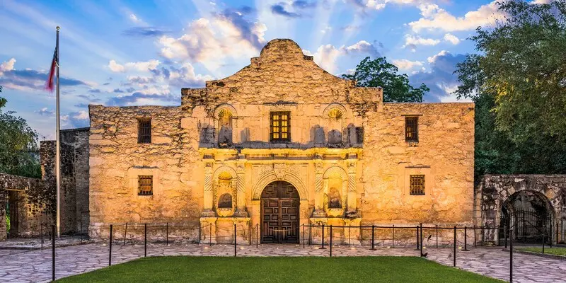 San Antonio: Địa điểm tham quan đa sắc m&agrave;u l&yacute; th&uacute; ở Texas, Mỹ 4