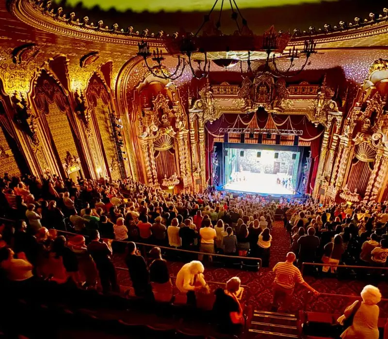 S&acirc;n khấu Broadway: Nơi trải nghiệm nhạc kịch đỉnh cao tại New York 3