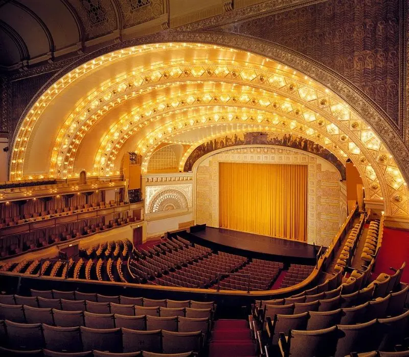 S&acirc;n khấu Broadway: Nơi trải nghiệm nhạc kịch đỉnh cao tại New York 4