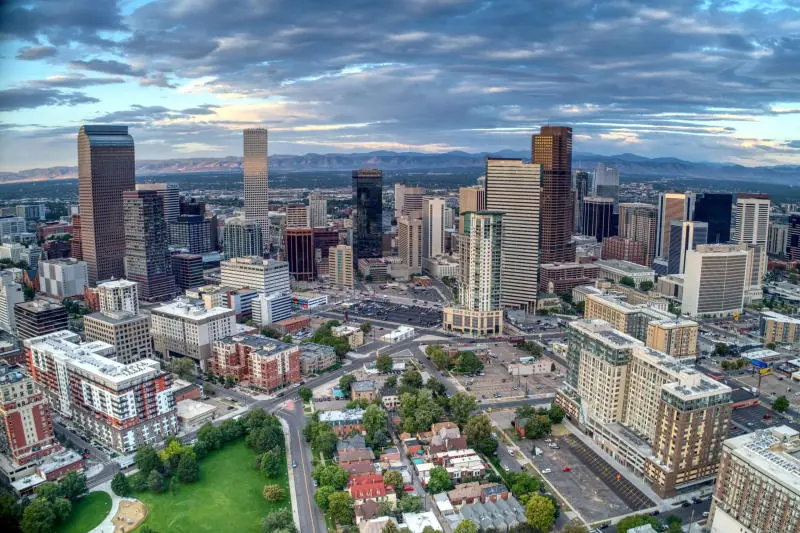 Th&agrave;nh phố Denver nhộn nhịp của tiểu bang Colorado 2