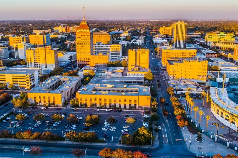 Trải nghiệm Fresno s&acirc;n chơi quanh năm của California 2