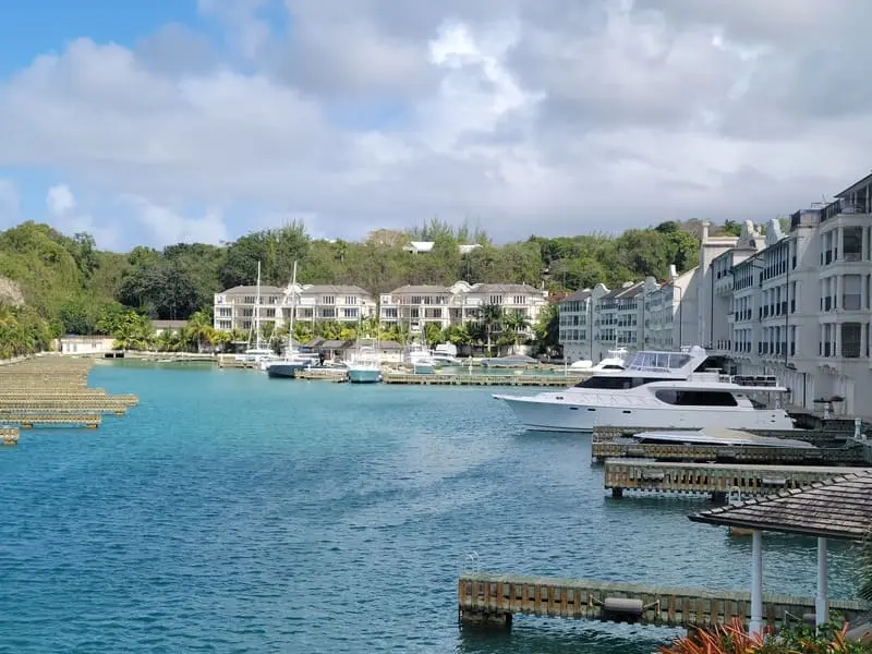 Về miền Caribbean chi&ecirc;m ngưỡng một Barbados thanh b&igrave;nh 2