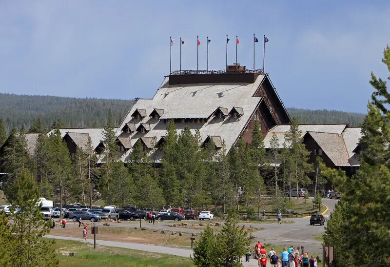 Yellowstone: Vườn quốc gia l&acirc;u đời nhất nước Mỹ v&agrave; thế giới 10