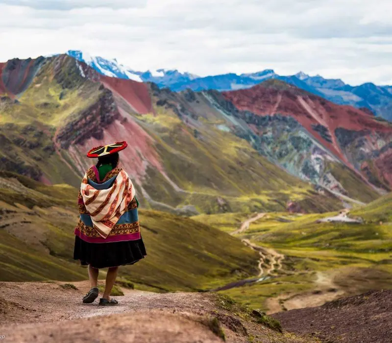 Núi Vinicunca kỳ quan địa chất bảy màu ở Peru