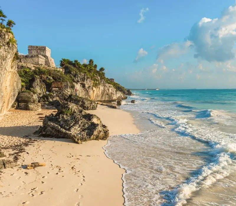 Thị trấn Tulum, thiên đường nhiệt đới bên cạnh di tích Maya cổ