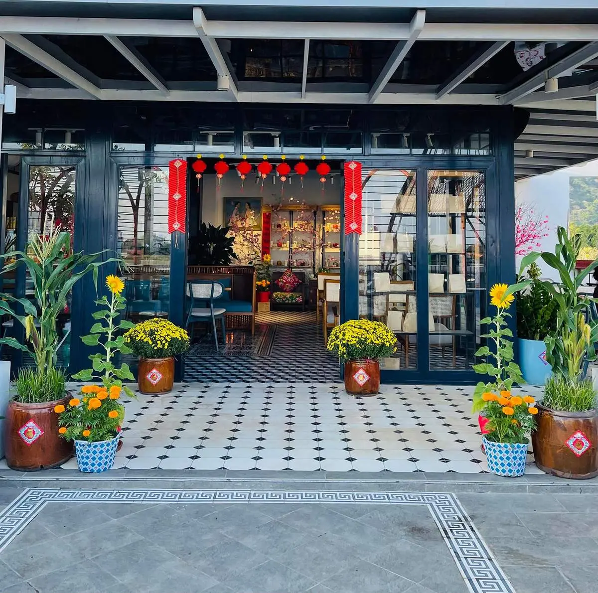 De Lavie Coffee Lounge C&ocirc;n Đảo với kh&ocirc;ng gian s&acirc;n thượng đẹp m&ecirc; hồn 2