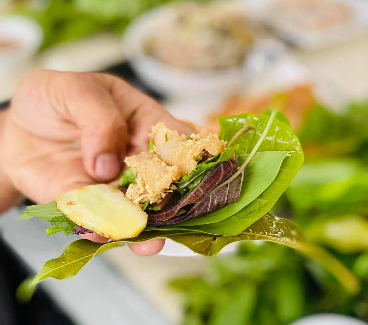 Độc đ&aacute;o m&oacute;n Gỏi c&aacute; mập C&ocirc;n Đảo th&iacute;ch m&ecirc; ngay từ lần đầu thưởng thức 3