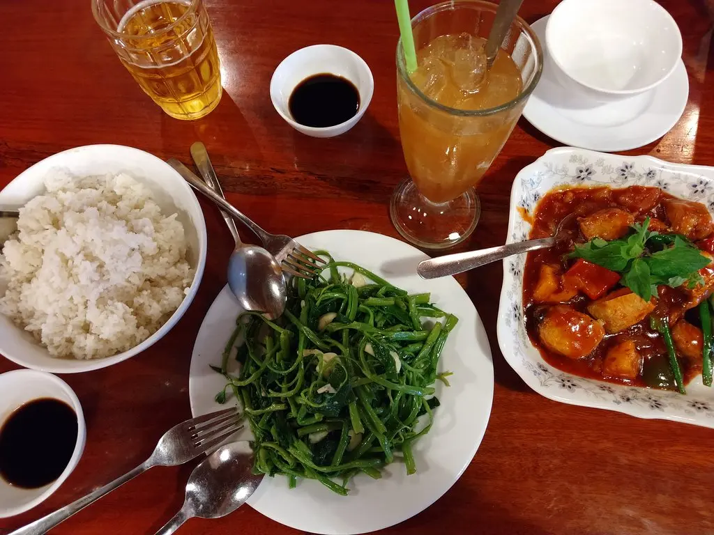 Nh&agrave; h&agrave;ng Thu Ba C&ocirc;n Đảo, thi&ecirc;n đường hải sản ngon m&ecirc; ly 6