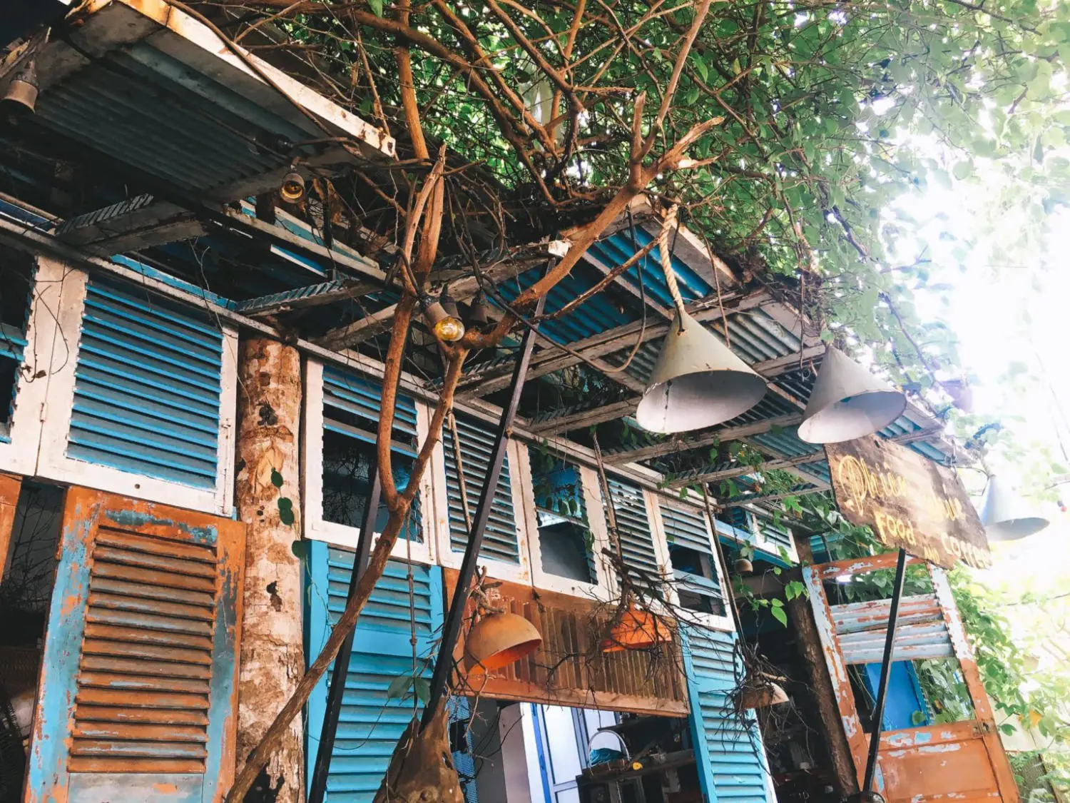 Phi&ecirc;n Kh&uacute;c Cafe C&ocirc;n Đảo, kh&ocirc;ng gian ho&agrave;i cổ giữa l&ograve;ng th&agrave;nh phố 7