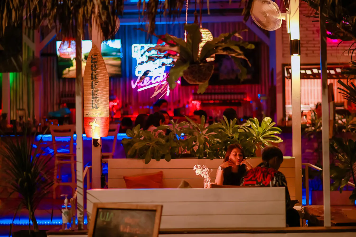 ULA Bar and Kitchen C&ocirc;n Đảo v&agrave; trải nghiệm ẩm thực c&oacute; một kh&ocirc;ng hai 3