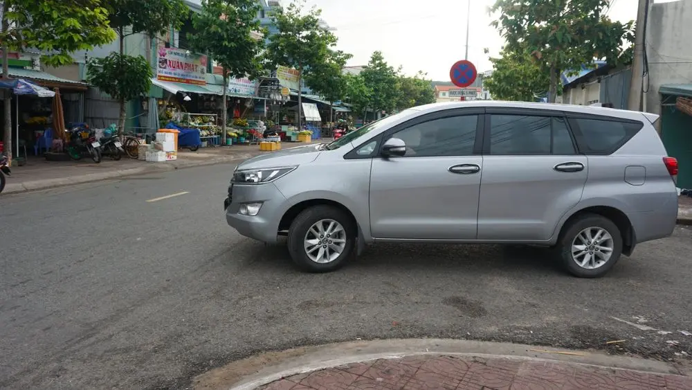 Bỏ t&uacute;i list Taxi C&ocirc;n Đảo l&agrave;m mưa l&agrave;m gi&oacute; tại h&ograve;n đảo thi&ecirc;n đường 5