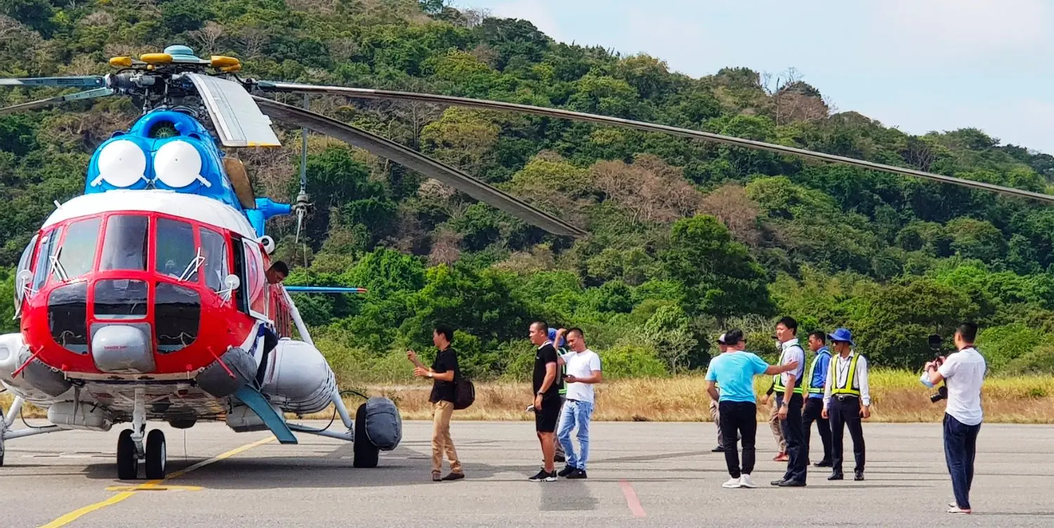 Trải nghiệm đi trực thăng kh&aacute;m ph&aacute; C&ocirc;n Đảo cực chất, sao chưa thử bạn ơi 9