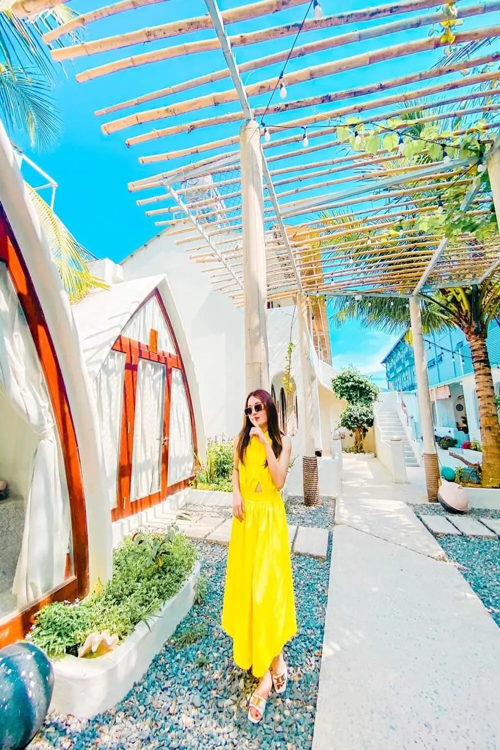 Chiếc review Hotel Sao Condor phong cách nhiệt đới thu nhỏ trong lòng quốc đảo 4