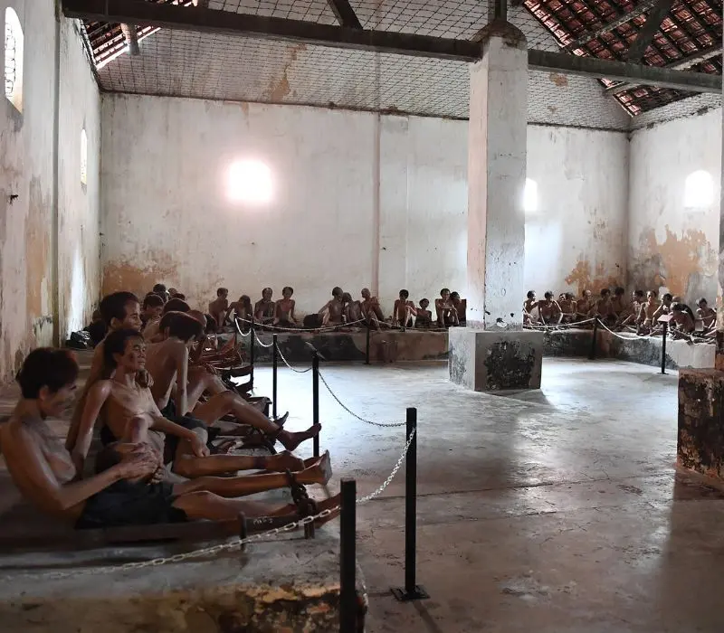 C&ocirc;n Đảo c&oacute; g&igrave; chơi? Kh&aacute;m ph&aacute; 23 điểm đến th&uacute; vị của đảo ngọc 24