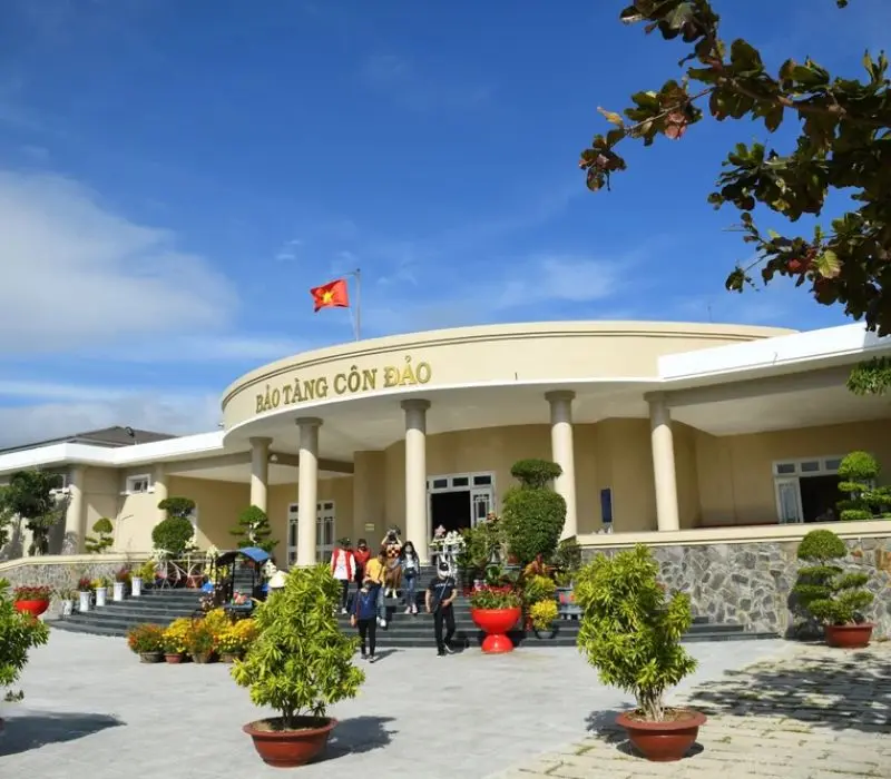 C&ocirc;n Đảo c&oacute; g&igrave; chơi? Kh&aacute;m ph&aacute; 23 điểm đến th&uacute; vị của đảo ngọc 21