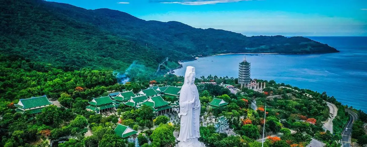 Bán đảo Sơn Trà - Viên ngọc quý giữa biển Đà Nẵng