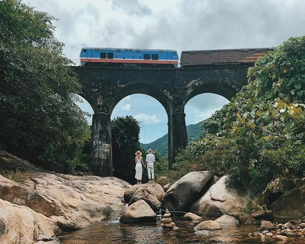 Cầu V&ograve;m Đồn Cả Đ&agrave; Nẵng - C&oacute; một thi&ecirc;n đường dường như bị thế giới l&atilde;ng qu&ecirc;n 9