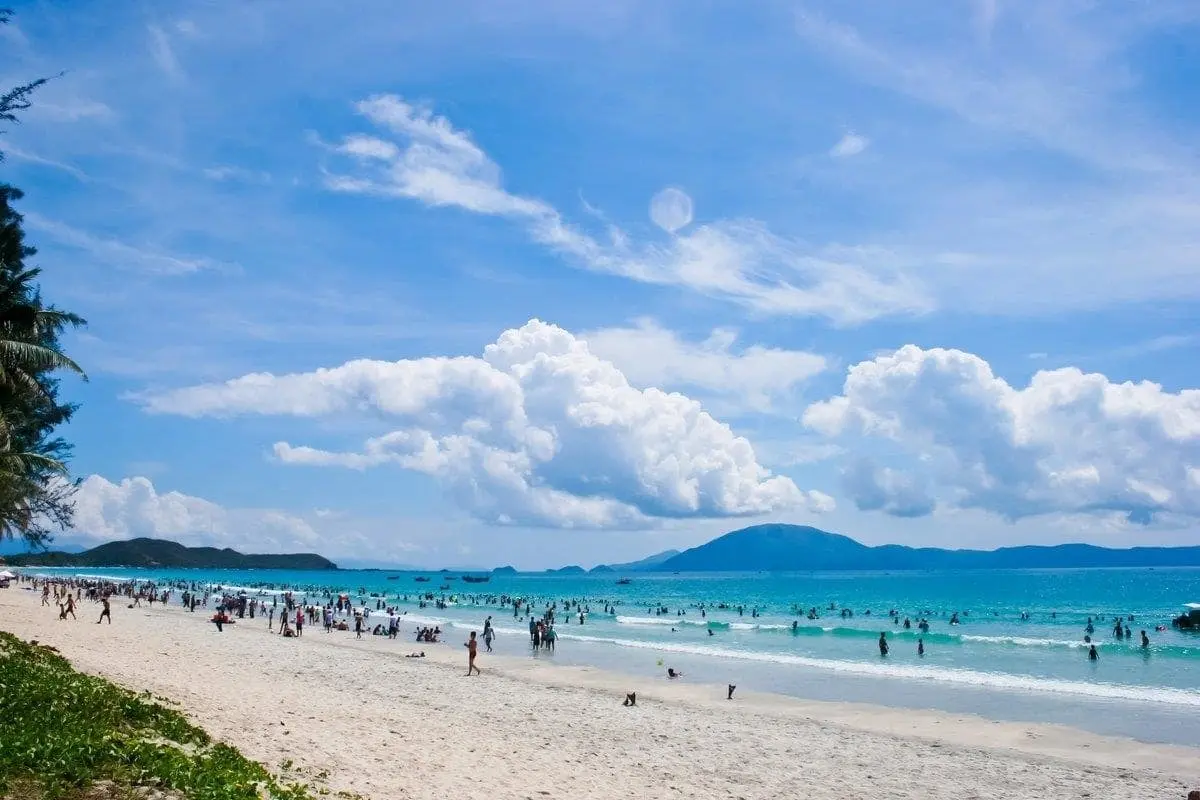 Đến biển Mỹ Kh&ecirc; Đ&agrave; Nẵng, lặng người ngắm nh&igrave;n 1 trong 6 b&atilde;i biển đẹp nhất h&agrave;nh tinh 6