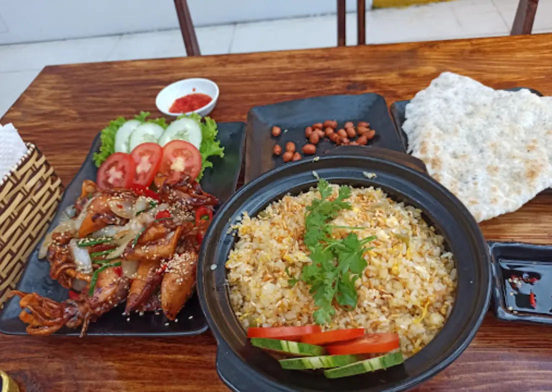 Đến biển Mỹ Kh&ecirc; Đ&agrave; Nẵng, lặng người ngắm nh&igrave;n 1 trong 6 b&atilde;i biển đẹp nhất h&agrave;nh tinh 9