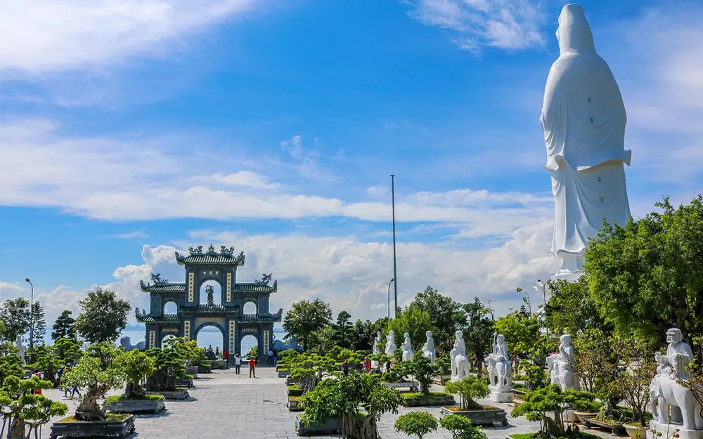 Kh&aacute;m ph&aacute; b&atilde;i Bụt Đ&agrave; Nẵng đầy hoang sơ v&agrave; thơ mộng 7
