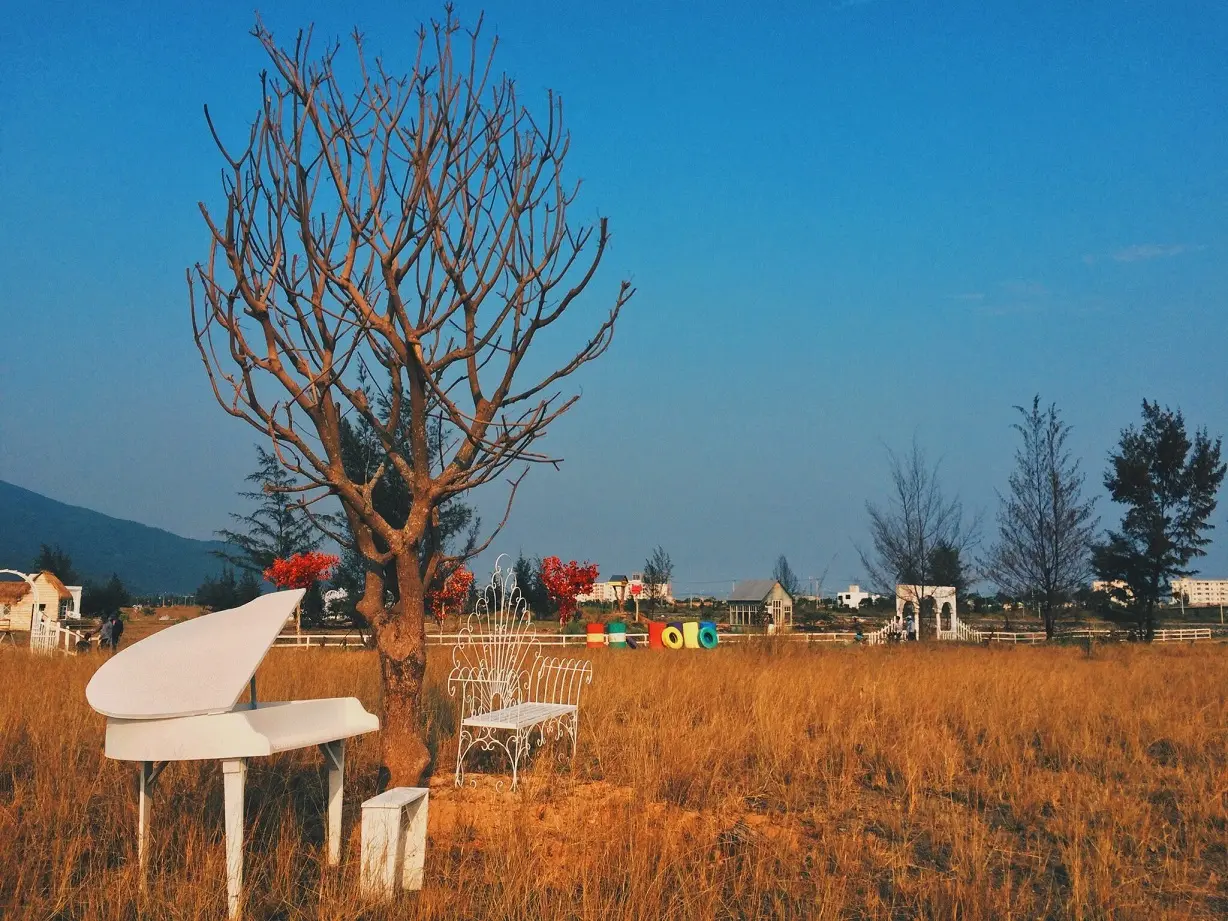 Phim trường Thuận Phước Field - Nơi t&aacute;i hiện khung cảnh l&agrave;ng qu&ecirc; ch&acirc;u &Acirc;u giữa l&ograve;ng Đ&agrave; Nẵng 10