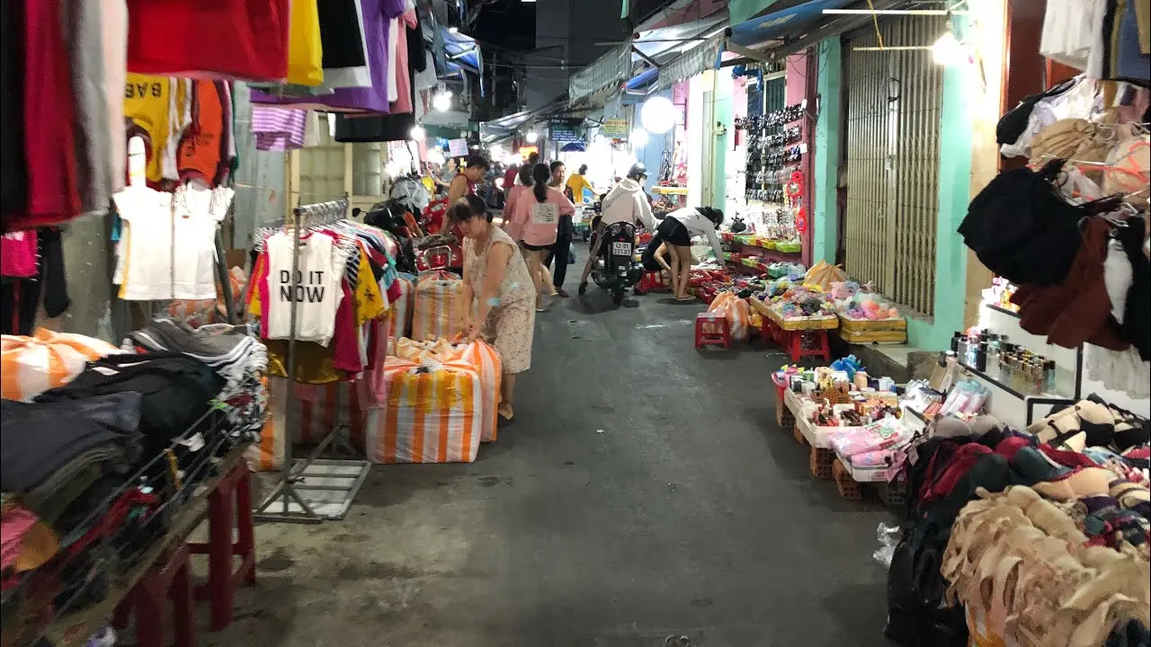 Quẩy hết m&igrave;nh tại 5 khu chợ đ&ecirc;m Đ&agrave; Nẵng nhộn nhịp kh&ocirc;ng bao giờ ngủ 7