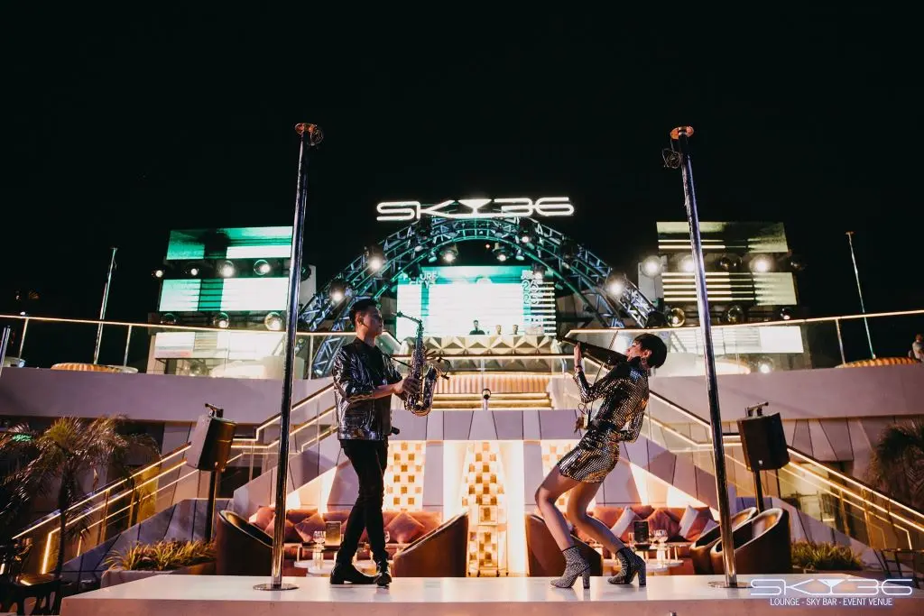 Quẩy hết m&igrave;nh tại Sky Bar 36 &ndash; Tọa độ giải tr&iacute; cao nhất Việt Nam 11