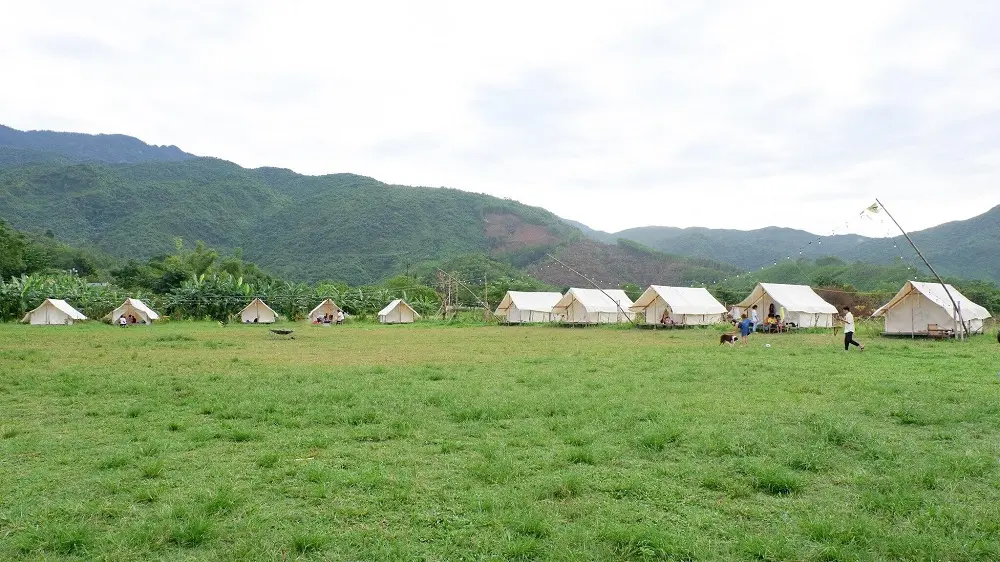 Set k&egrave;o c&ugrave;ng hội bạn th&acirc;n tại khu cắm trại s&ocirc;ng Y&ecirc;n Retreat Đ&agrave; Nẵng 2