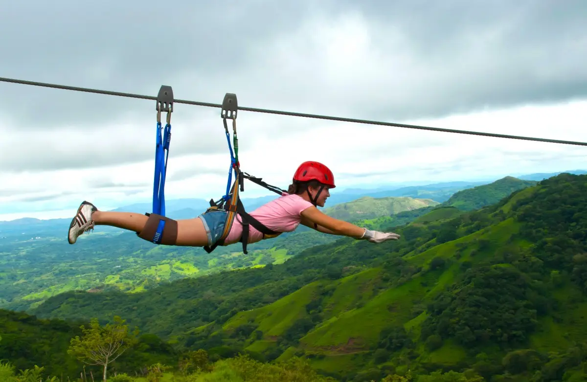 X&otilde;a banh n&oacute;c với trải nghiệm trượt th&aacute;c d&agrave;i 3km th&oacute;t tim ở Th&aacute;c nước H&ograve;a Ph&uacute; Th&agrave;nh, Đ&agrave; Nẵng 6