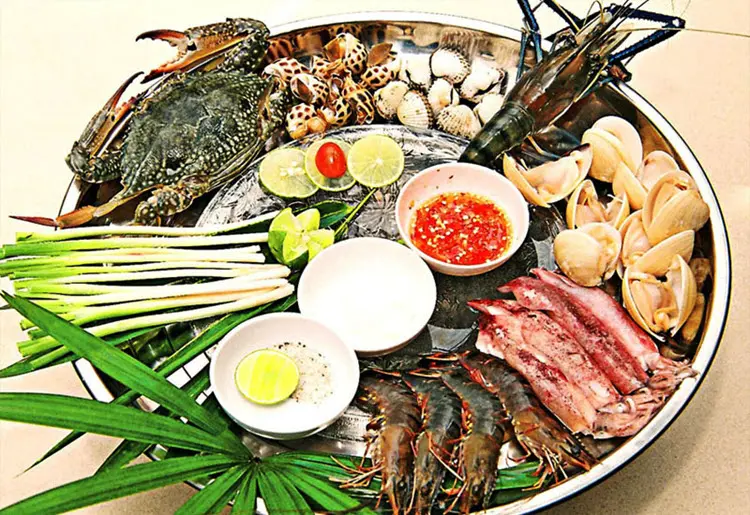 7 qu&aacute;n lẩu hải sản Đ&agrave; Nẵng b&igrave;nh d&acirc;n m&agrave; chất lượng 9