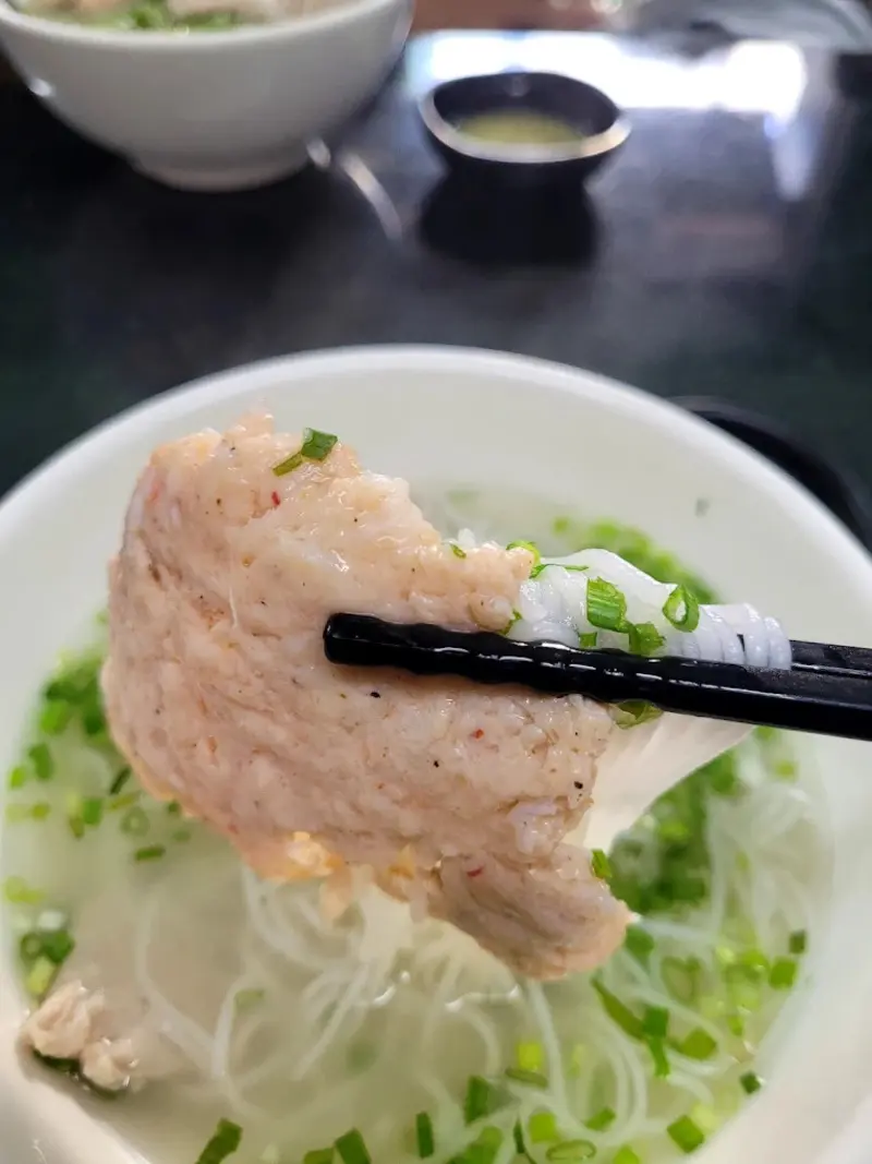 B&uacute;n quậy Đ&agrave; Nẵng: Trải nghiệm đậm vị biển giữa l&ograve;ng phố 7