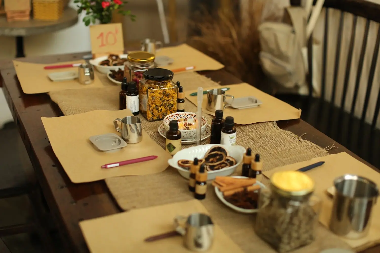 Cloud Garden Coffee Shop &ndash; Trải nghiệm c&agrave; ph&ecirc; hồ c&aacute; Koi lạ mắt tại Đ&agrave; Nẵng 11