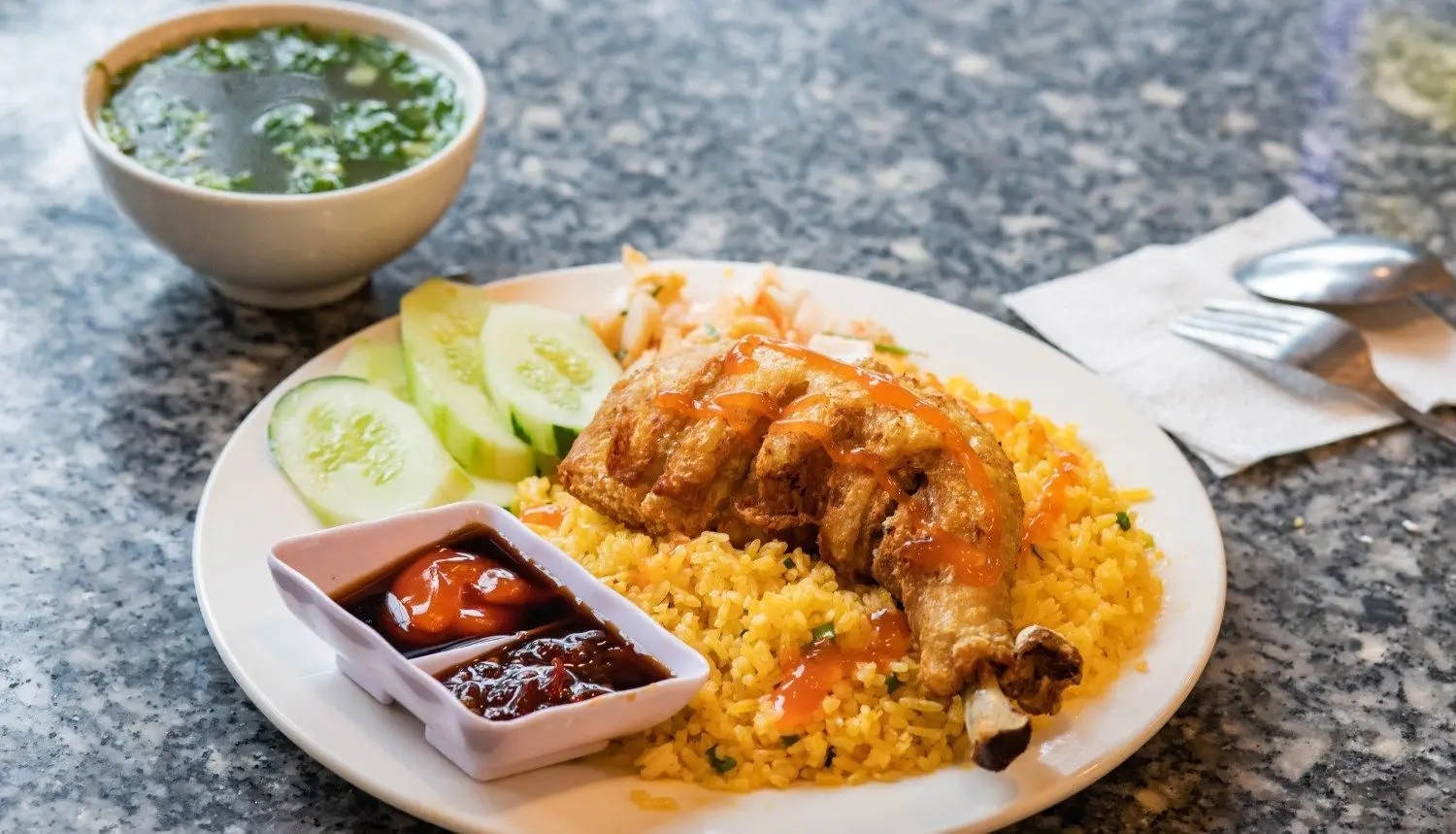 Cơm g&agrave; Đ&agrave; Nẵng - M&oacute;n ngon Đ&agrave; Th&agrave;nh tưởng lạ m&agrave; quen, ngỡ quen m&agrave; lạ 2