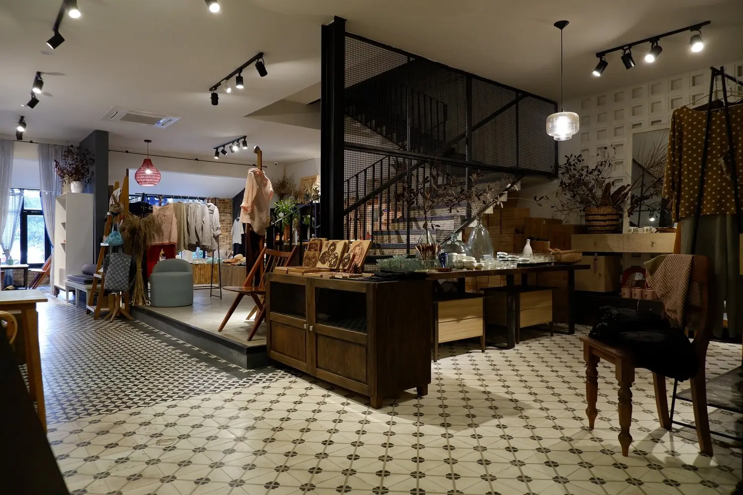 Đến KAIA Concept I Mar Rojo Cafe t&igrave;m một g&oacute;c nhỏ vintage, y&ecirc;n b&igrave;nh giữa Đ&agrave; Nẵng 4