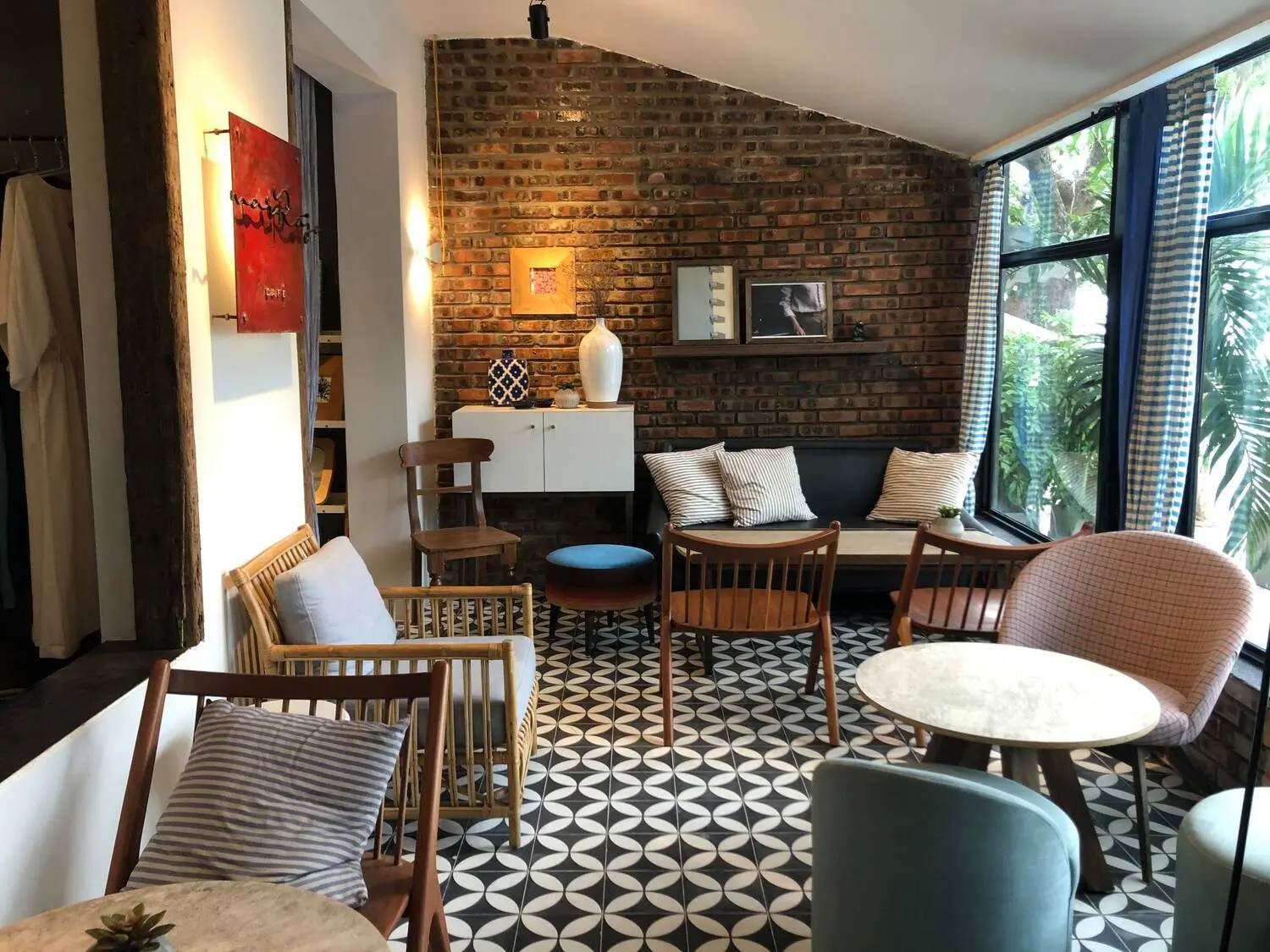 Đến KAIA Concept I Mar Rojo Cafe t&igrave;m một g&oacute;c nhỏ vintage, y&ecirc;n b&igrave;nh giữa Đ&agrave; Nẵng 3