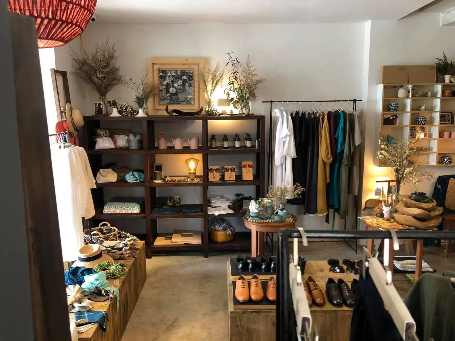 Đến KAIA Concept I Mar Rojo Cafe t&igrave;m một g&oacute;c nhỏ vintage, y&ecirc;n b&igrave;nh giữa Đ&agrave; Nẵng 6