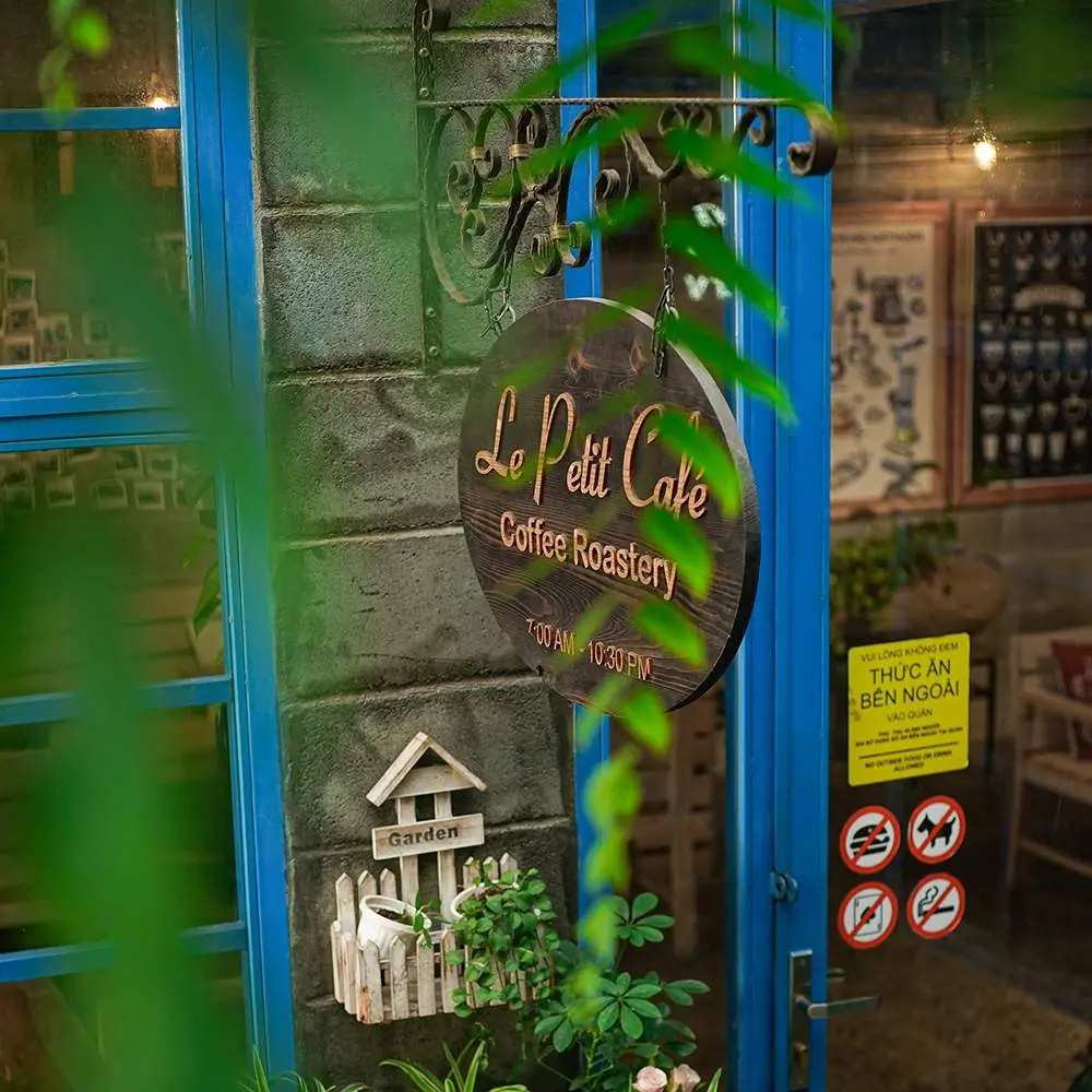 Đến Le Petit Caf&eacute;, ngồi g&oacute;c n&agrave;o cũng cho ra đời những bức ảnh triệu like 3