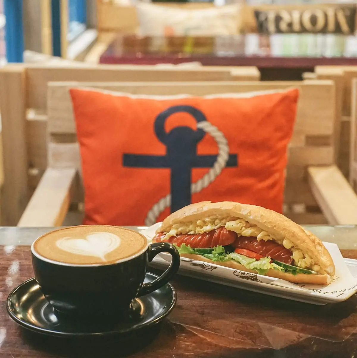 Đến Le Petit Caf&eacute;, ngồi g&oacute;c n&agrave;o cũng cho ra đời những bức ảnh triệu like 15
